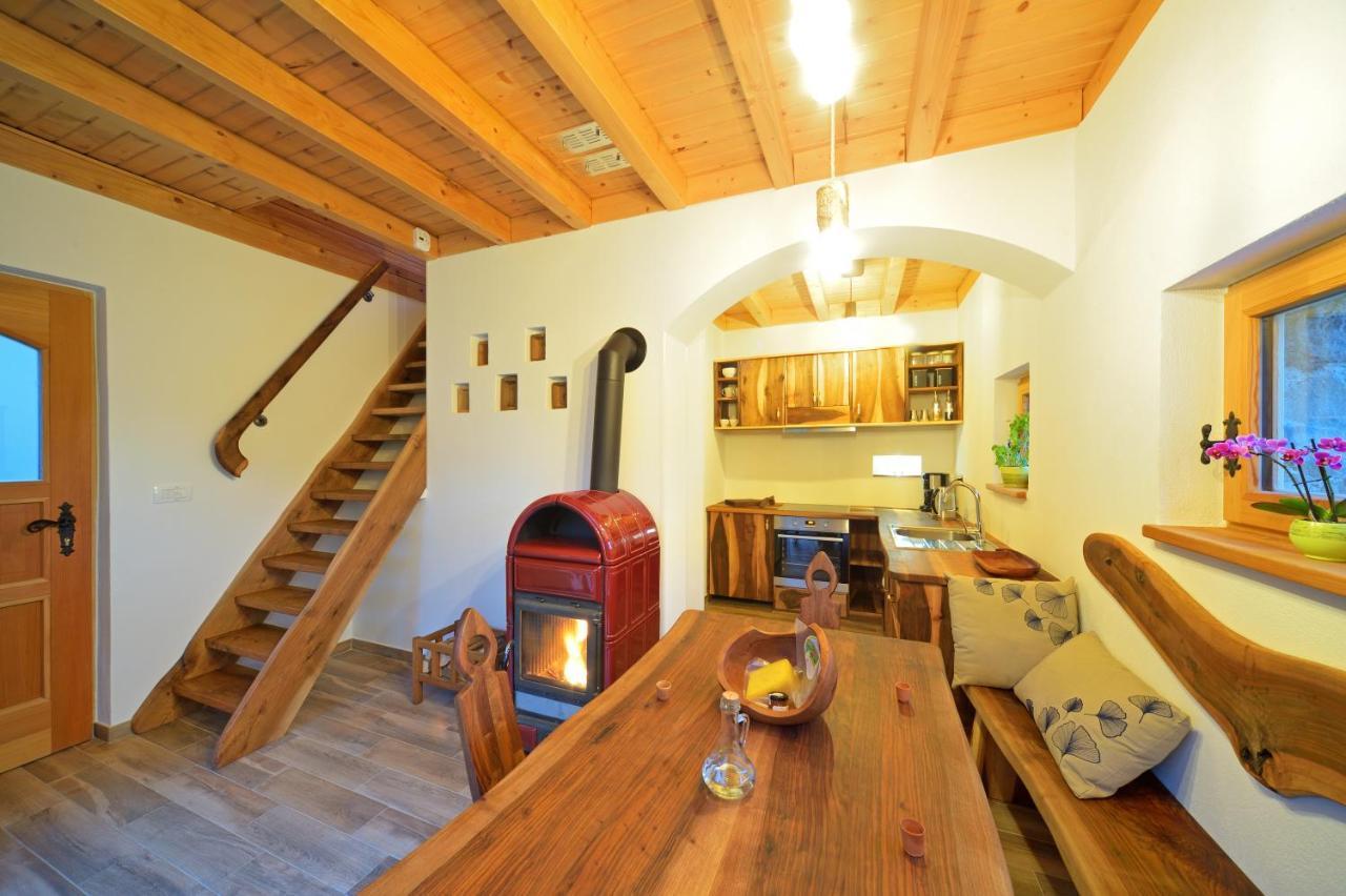 Granaries Pear & Walnut Villa Tolmin Exterior foto